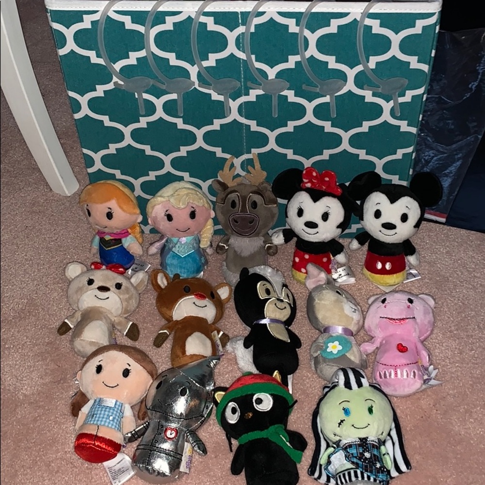 DONATING SOON Hallmark Itty Bittys & Wall Mounts